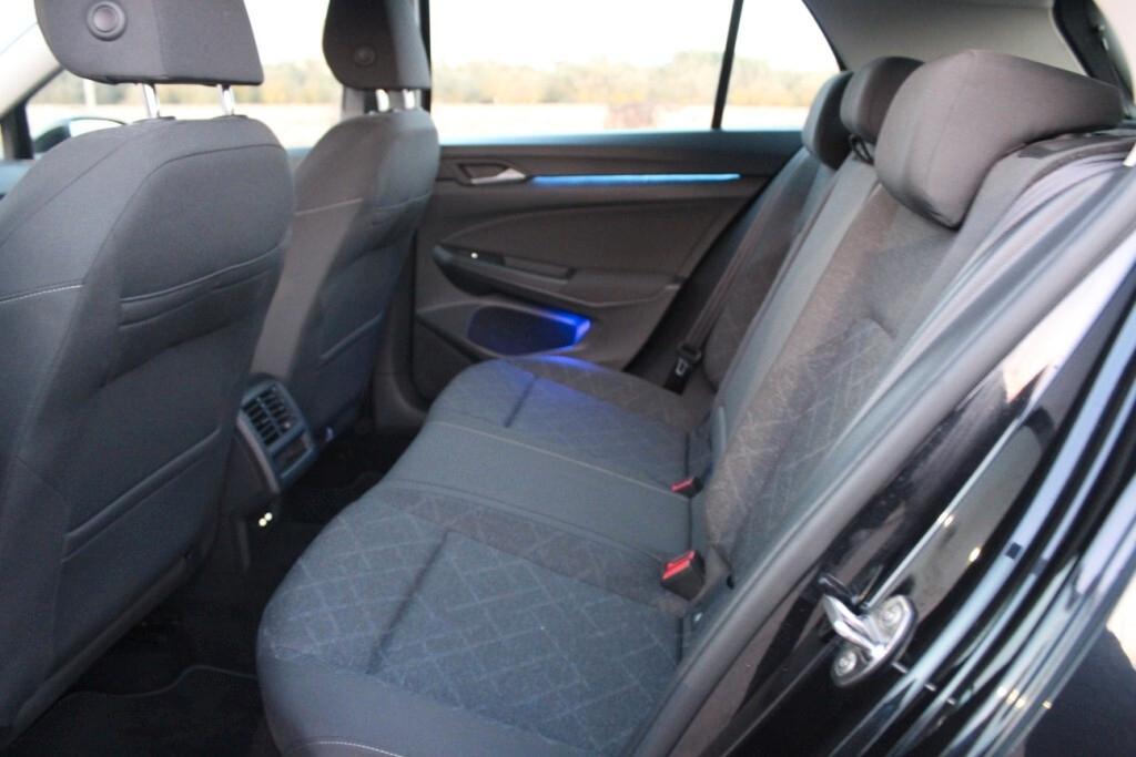 VOLKSWAGEN Golf 2.0 TDI DSG 115cv *Luci Ambiente *FULL LED