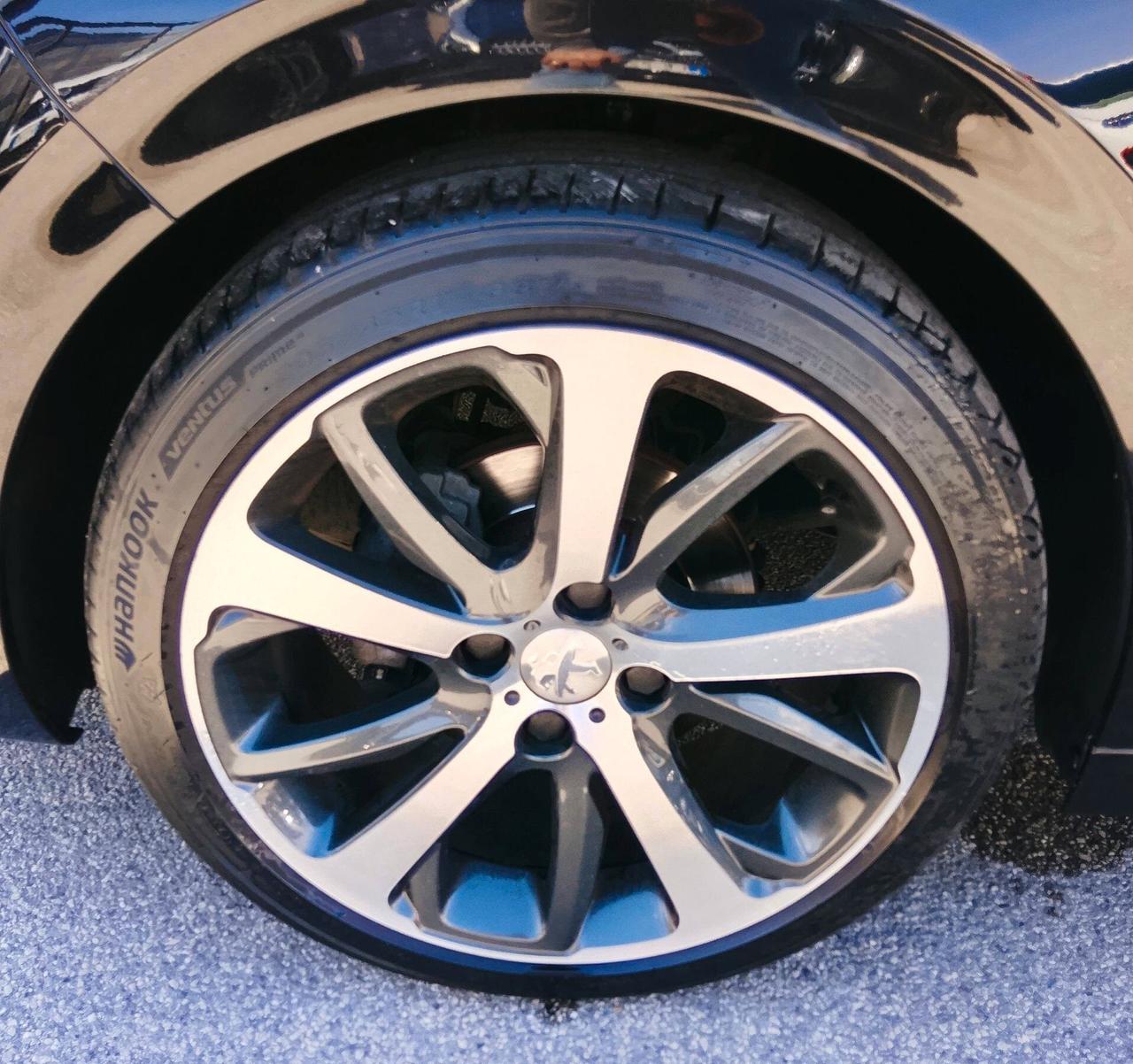 Peugeot 208 HDi Allure NAVI/CAMER/CROMO