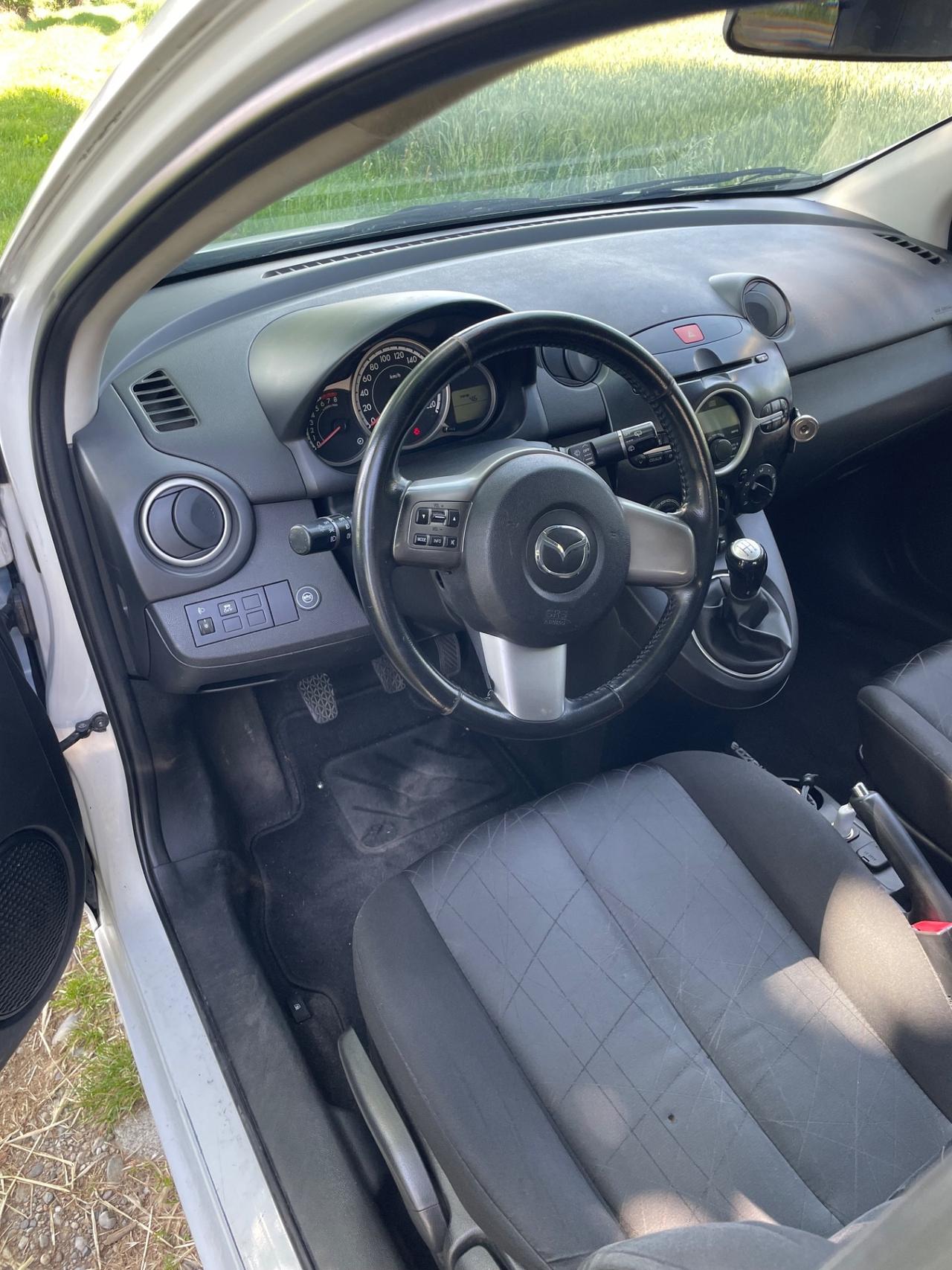 Mazda 2 Mazda2 1.3 16V 75CV 5p. Trendy