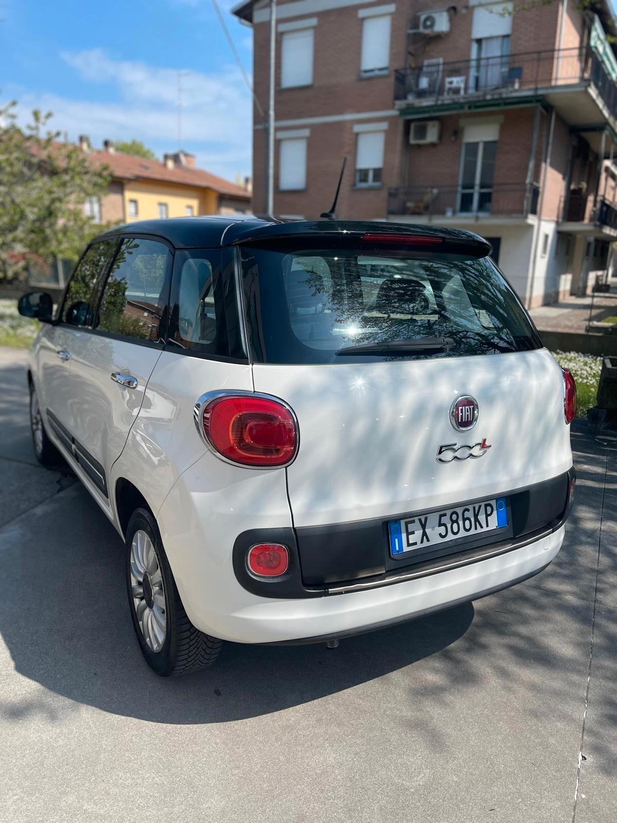 Fiat 500L Natural Power Lounge