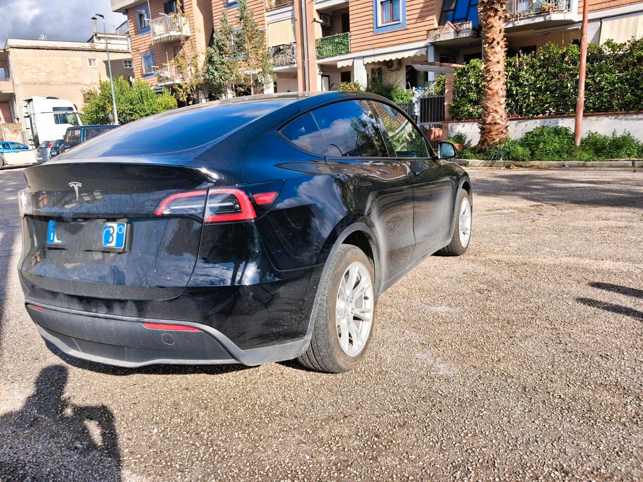 Tesla Model Y Long Range RWD