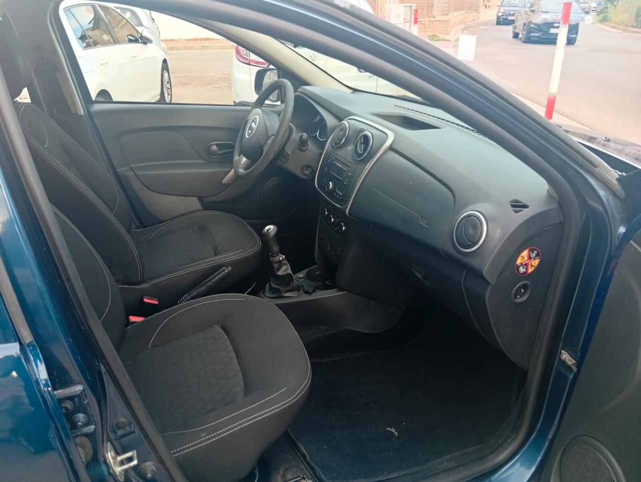 Dacia Sandero 900cc gpl con 12 mesi di garanzia-2016