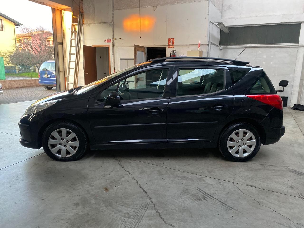 Peugeot 207 1.4 8V 75CV SW ECO GPL neopatentati