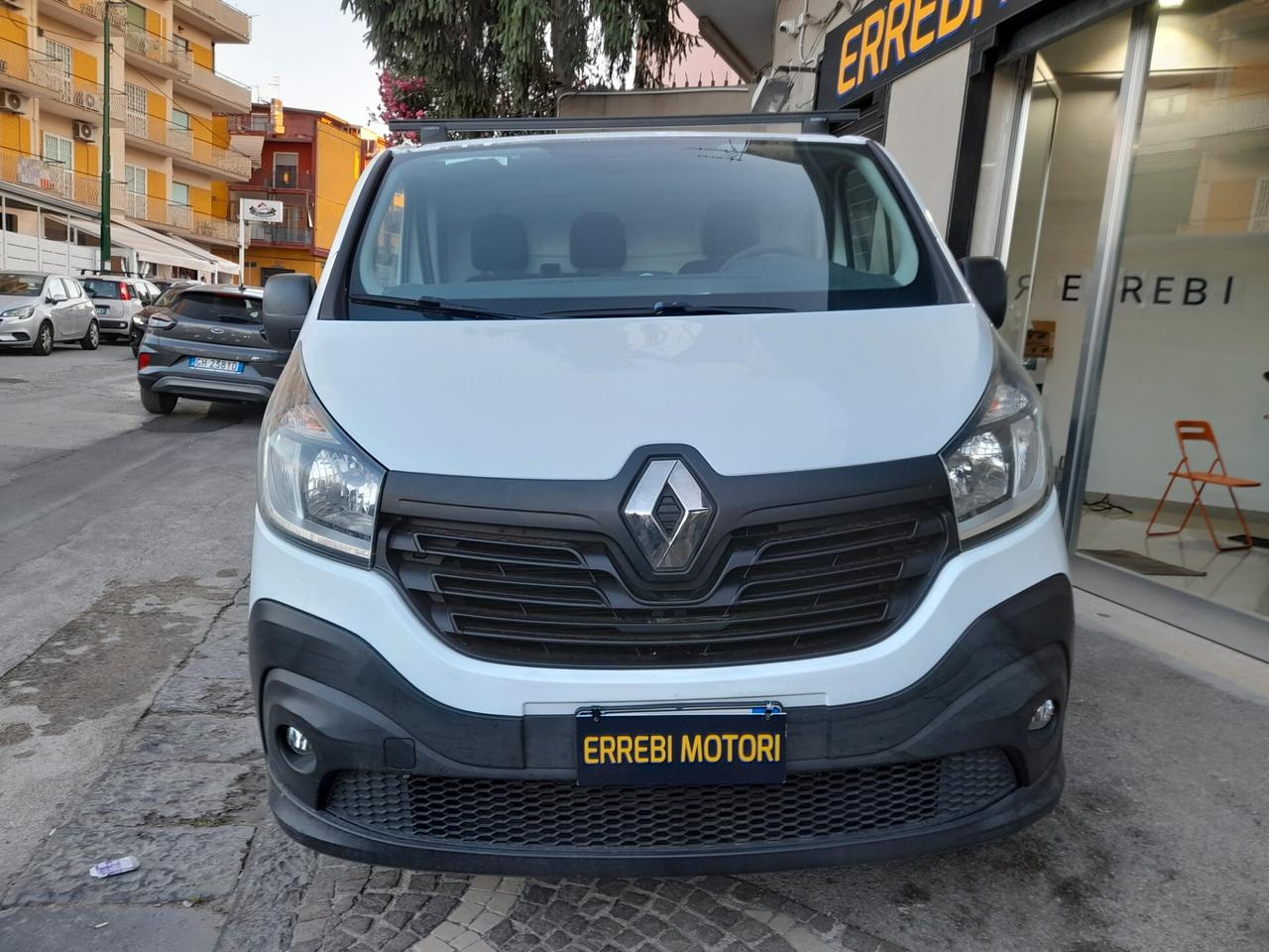 RENAULT TRAFIC 2014