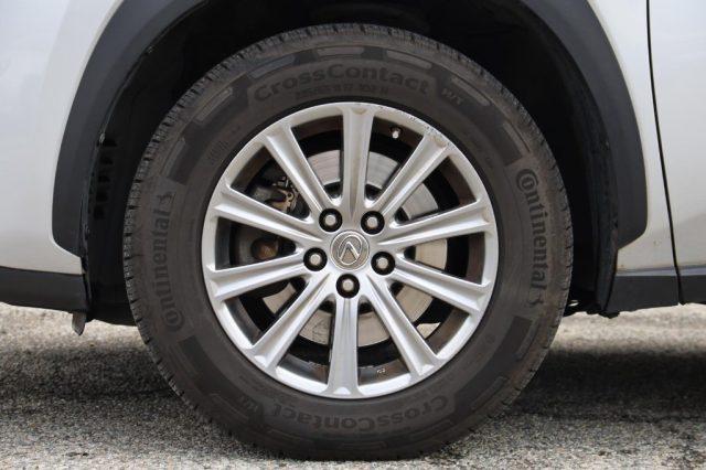 LEXUS NX 300 Hybrid
