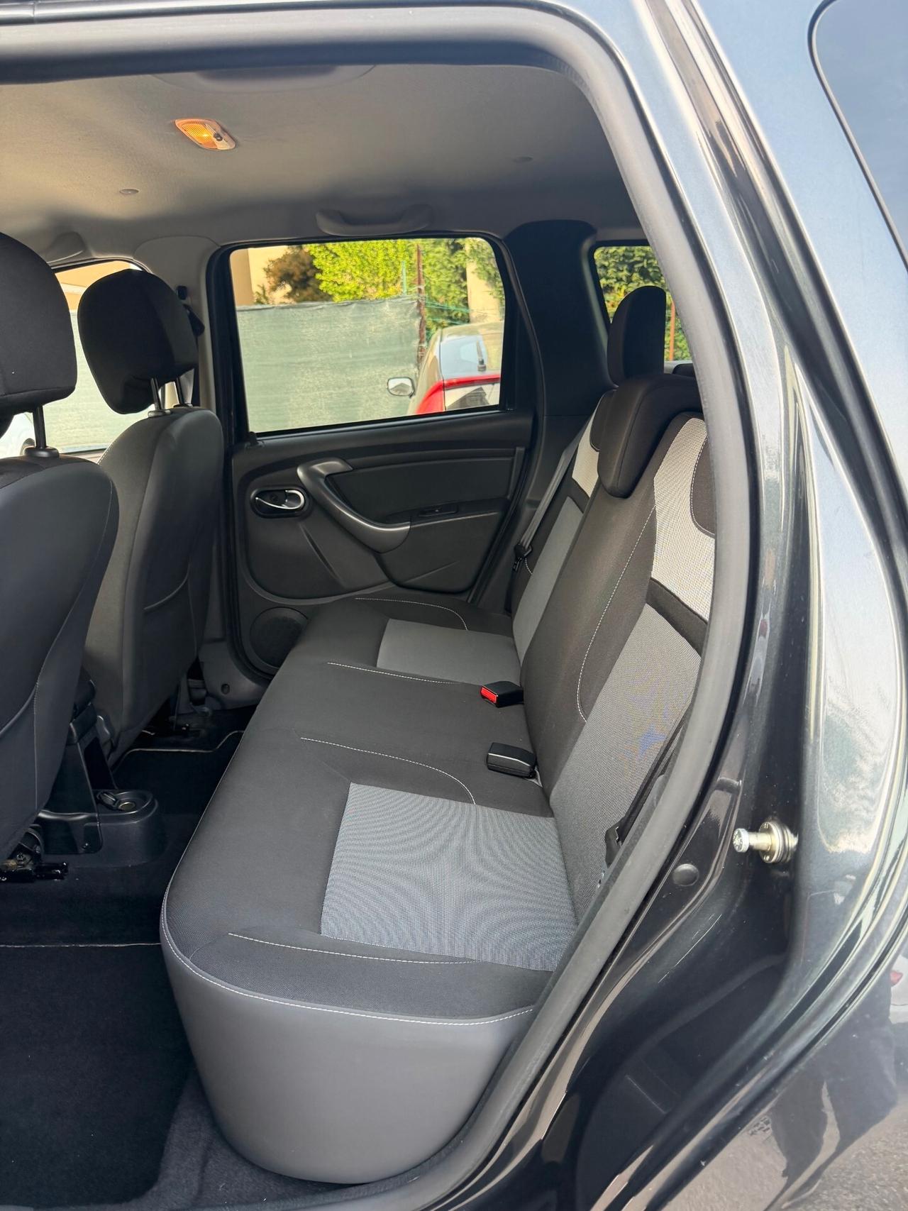 Dacia Duster 1.6 Gpl - NAV. - NEOP. - 12 MESI DI GARANZIA -