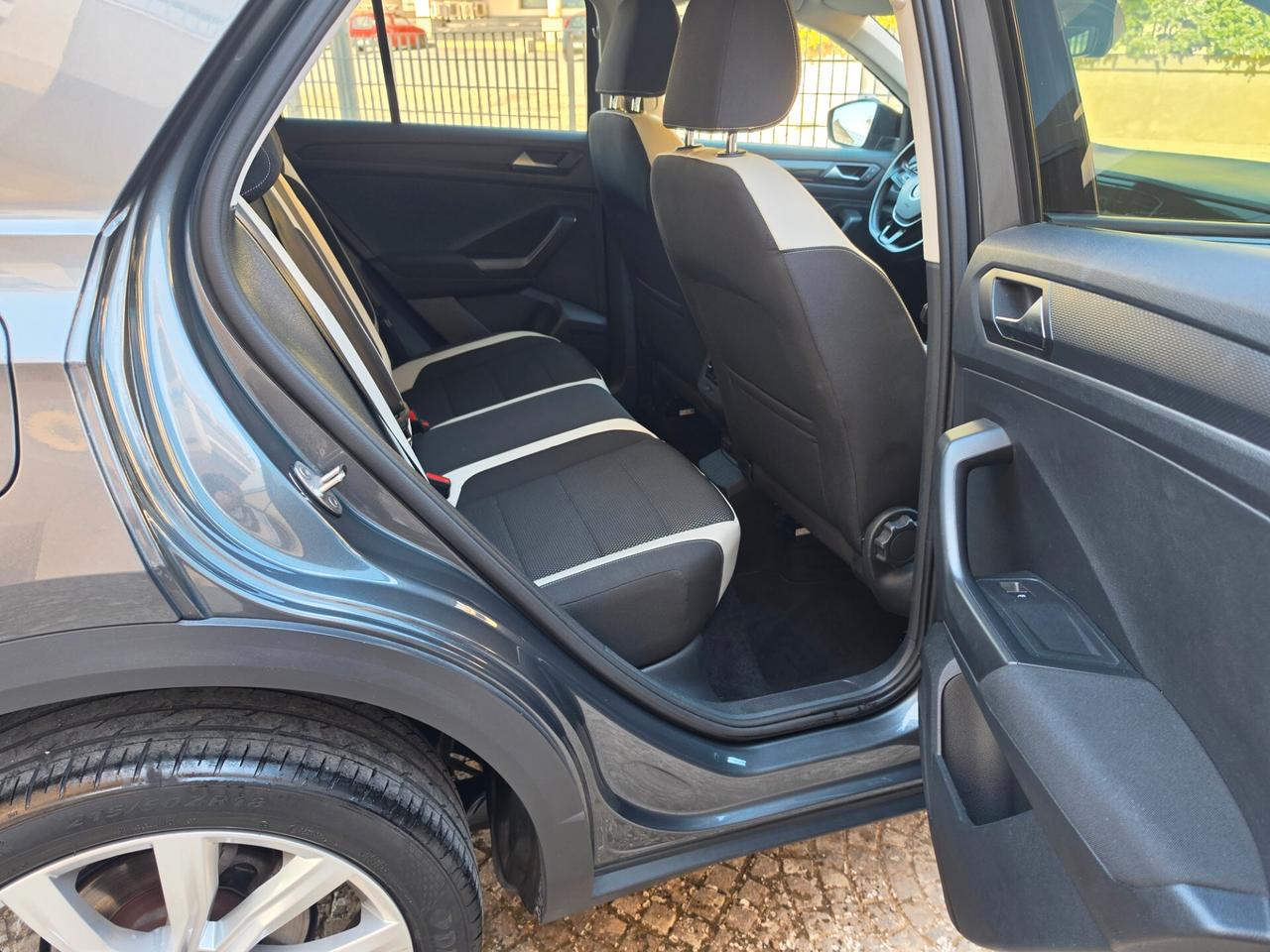 Volkswagen T-Roc 1.6 TDI SCR Advanced BlueMotion Technology