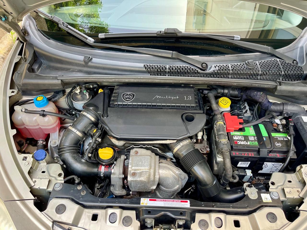 Lancia Ypsilon 1.3 MJT 16V 95 CV 5 porte