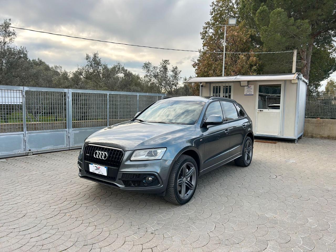 Audi Q5 3.0 V6 TDI 250 CV S-LINE