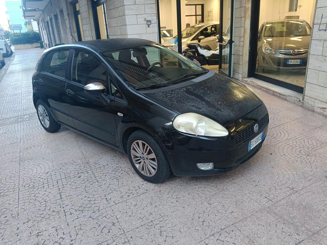 FIAT GRANDE PUNTO 1.2 -VISTA E PIACIUTA -Euro 1490