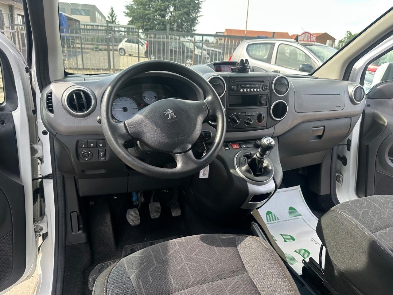 Peugeot Partner Tepee BlueHDi 120 S&S Outdoor