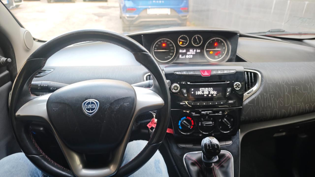 Lancia Ypsilon 1.2 69 CV 5 porte GPL Ecochic Gold