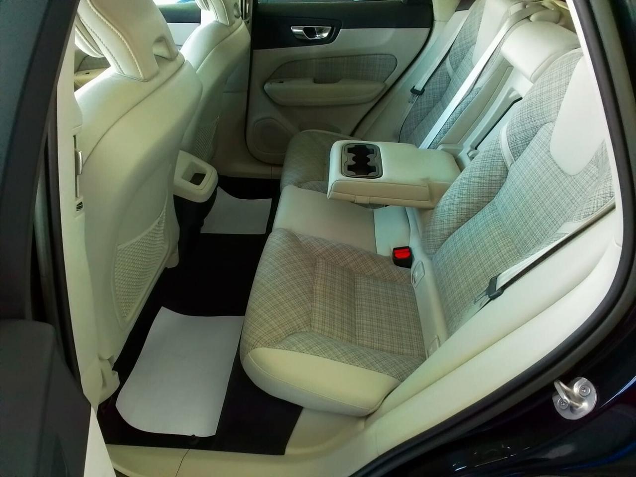 Volvo XC60 B4 197cv AWD Automatico Core