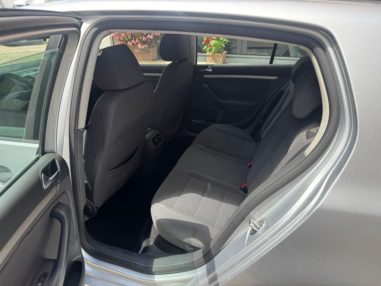 VOLKSWAGEN Golf 1.6 5 porte Comfortline GPL