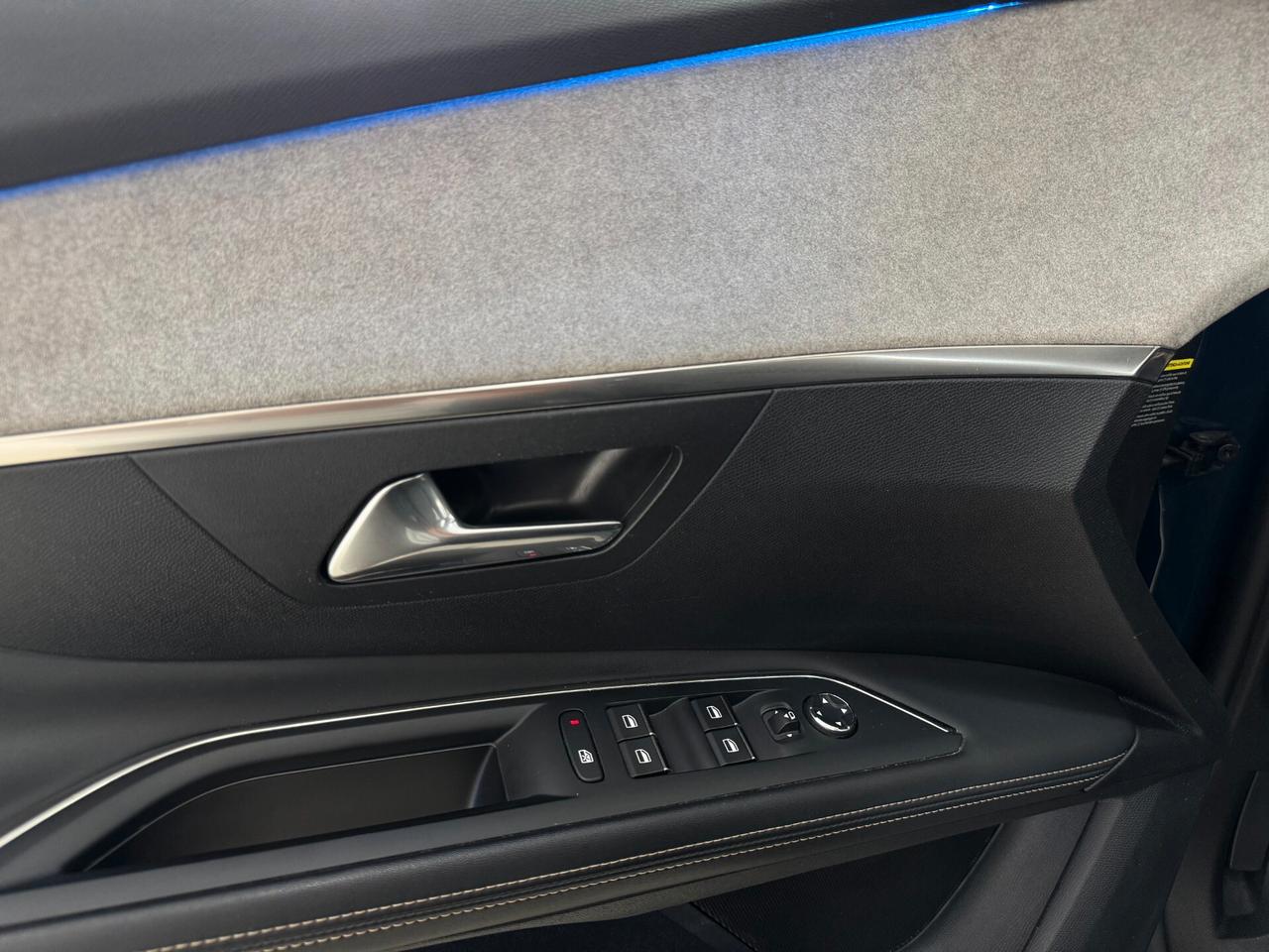 Peugeot 3008 BlueHDi 130 EAT8 GT + Tetto apribile