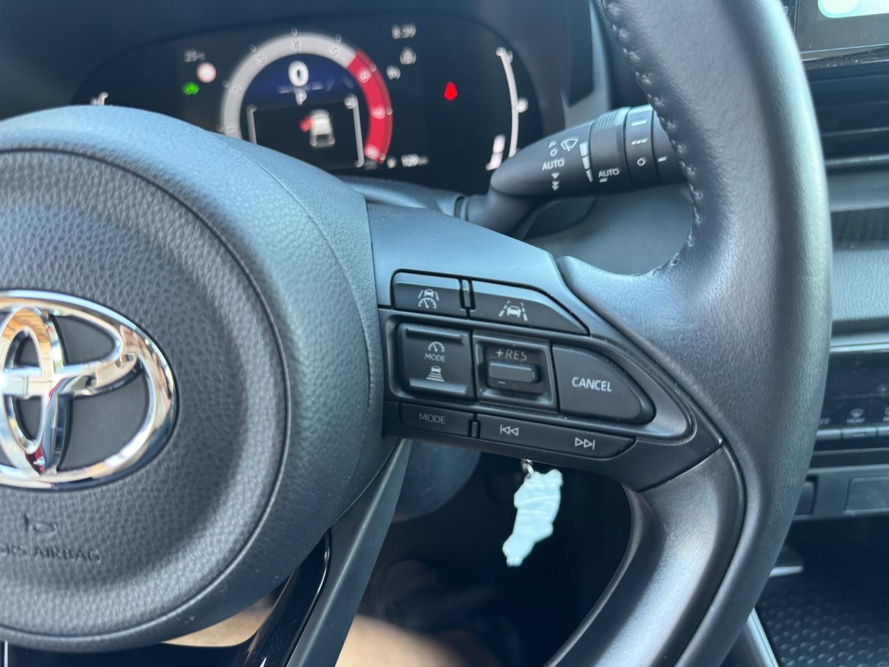 Toyota Yaris 1.5 Hybrid 5 porte Trend