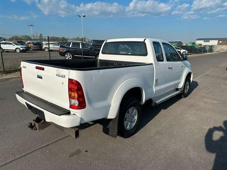 Toyota Hilux 2.5 D-4D 4WD 2p. Extra Cab DLX