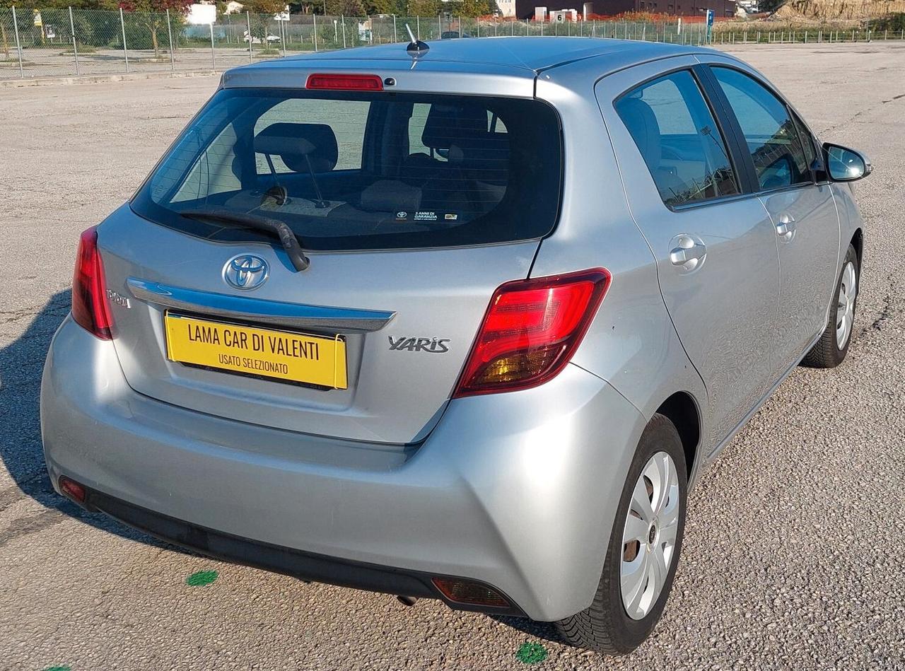 UNICO PROPRIETARIO - TOYOTA YARIS - 1.0 LOUNGE