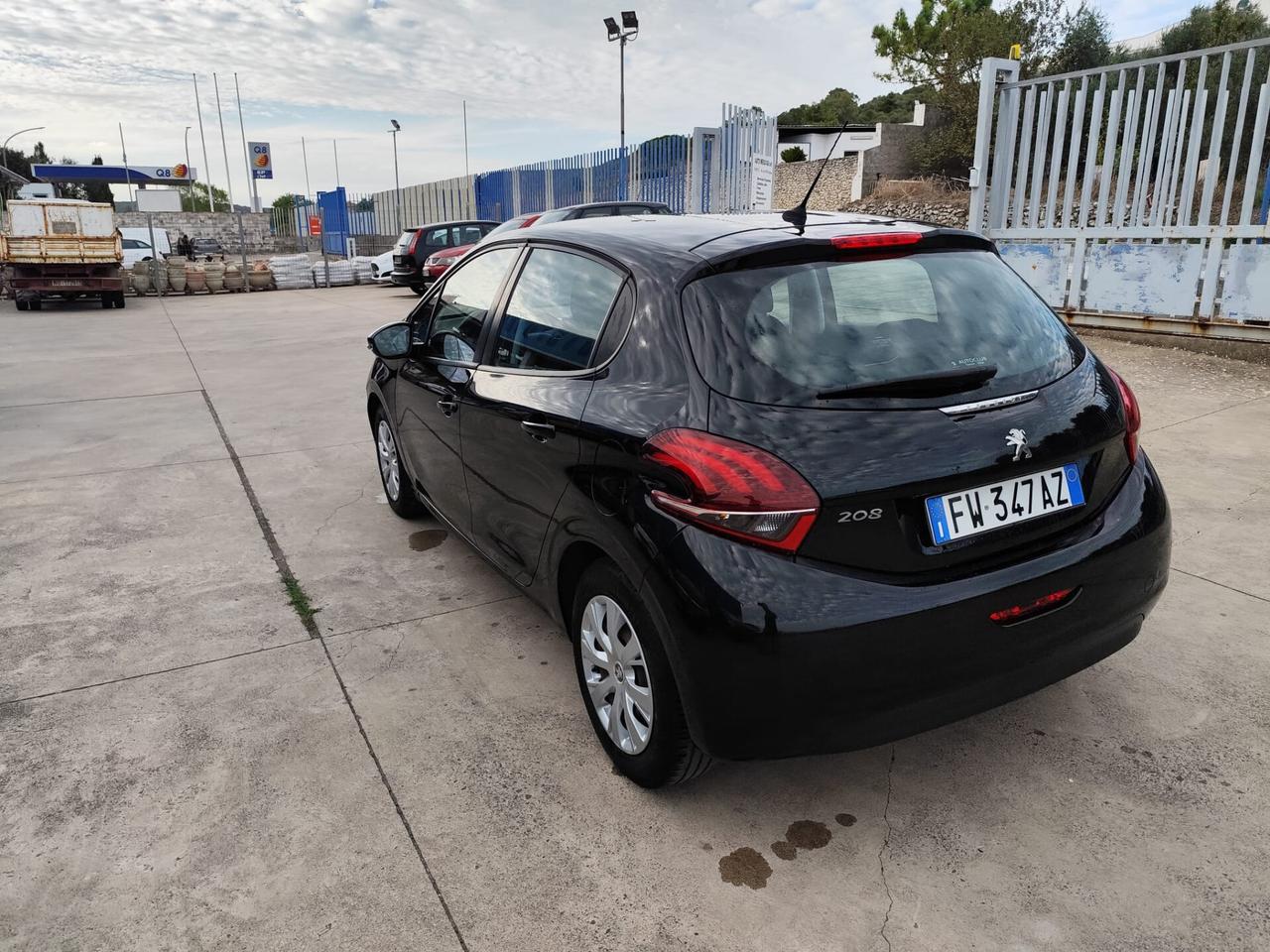 Peugeot 208 PureTech 82 5 porte Allure