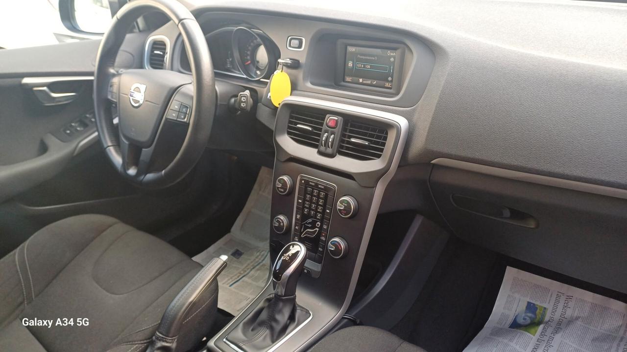 Volvo V40 D2 Geartronic Business