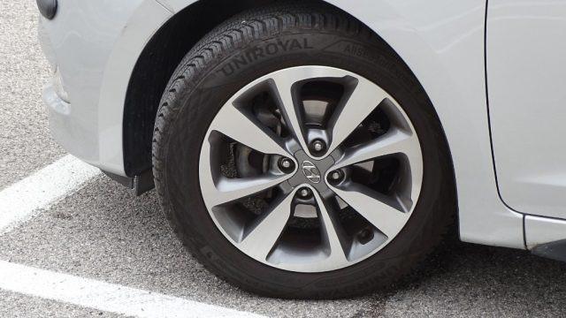 HYUNDAI i20 Coupé 1.2 84 cv, 3p, "Sport", Garanzia...