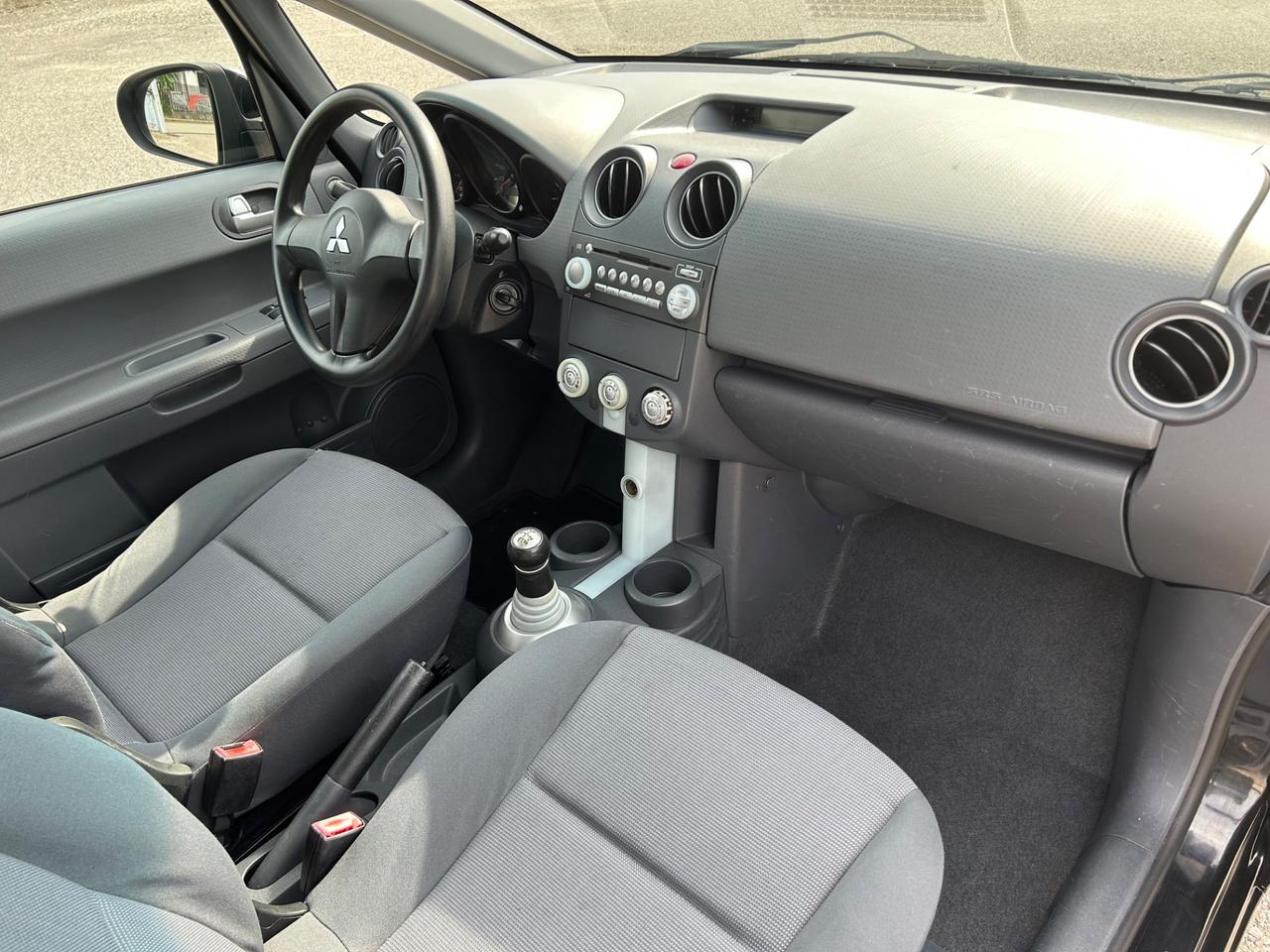 Mitsubishi Colt 1.3 16V 5p. CAMBIO AUTOMATICO