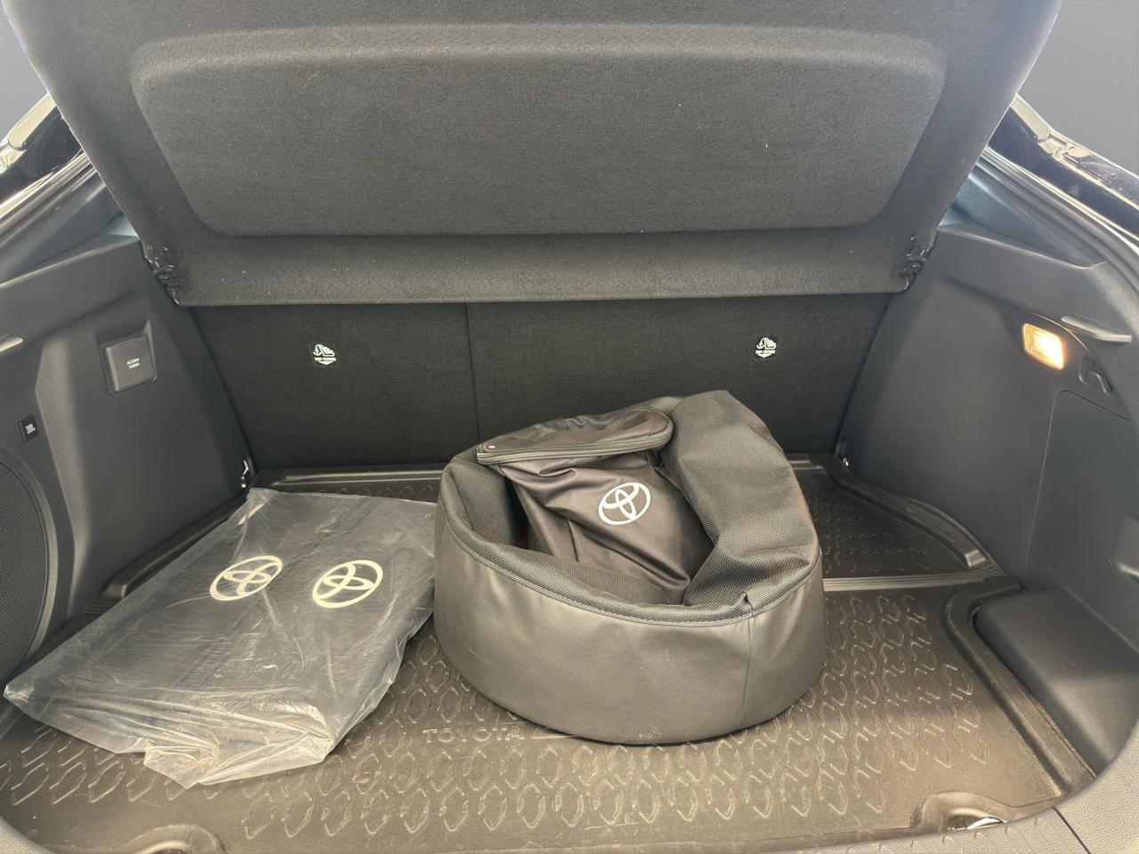 Toyota C-HR 2.0 phev Lounge Premiere fwd e-cvt