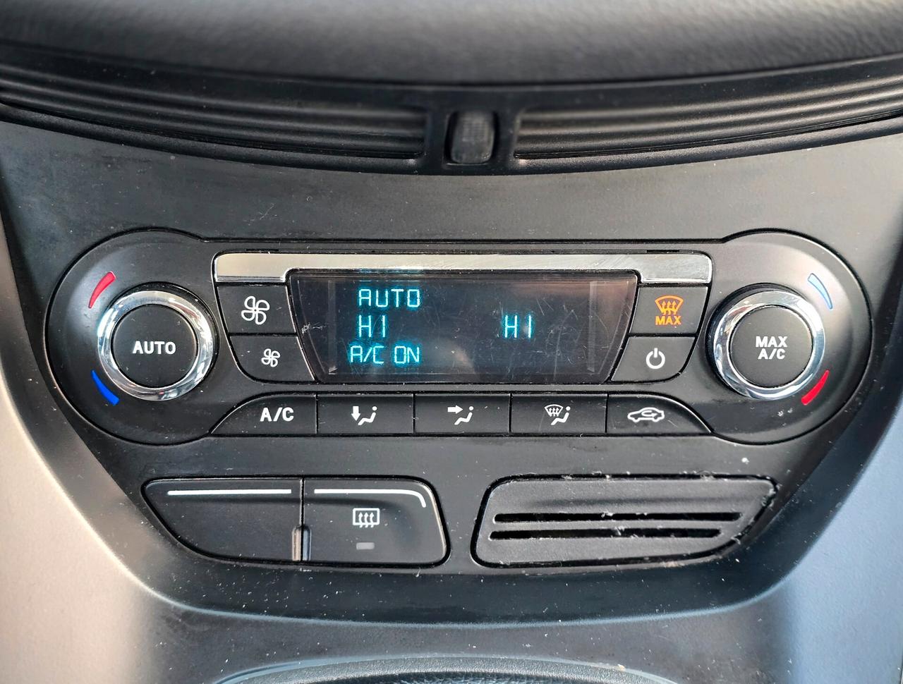 FORD KUGA TITANIUM RESTYLING PERFETTA DI TUTTO