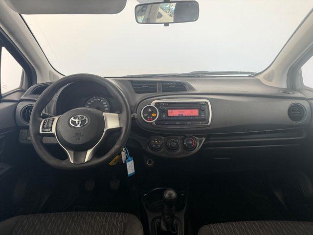 TOYOTA Yaris 1.0 5P Lounge