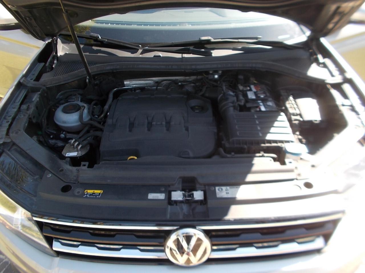 Volkswagen Tiguan 2.0 TDi DSG *FULL OPT* daVETRINA