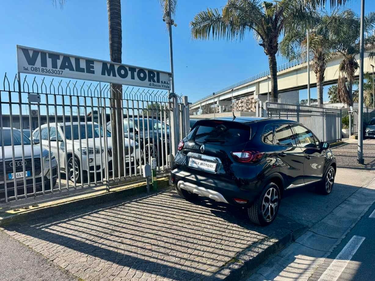 RENAULT CAPTUR 1.5 dCi 110 CV *FARI FULL LED