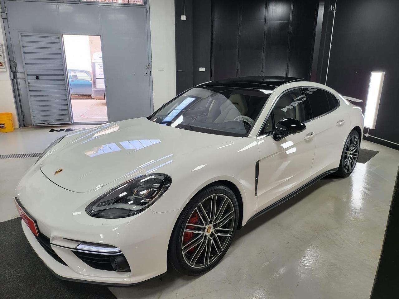 Porsche Panamera 4.0 Turbo Sport Turismo
