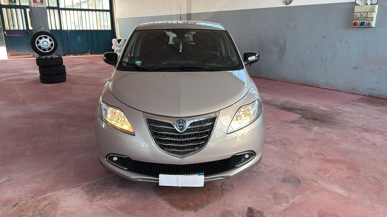 Lancia Ypsilon 1.2 69 CV 5 porte GPL Ecochic Silver