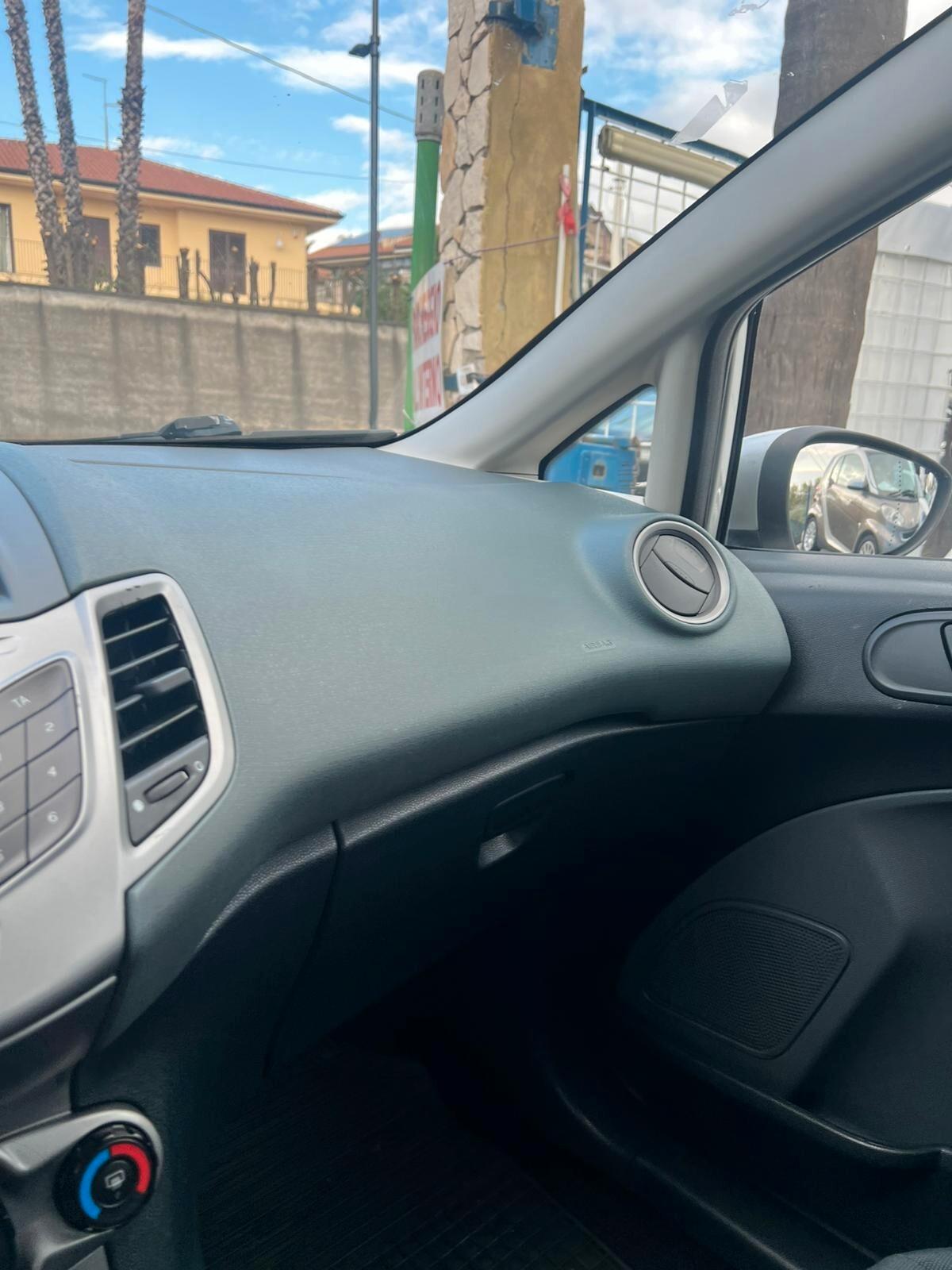 Ford Fiesta 1.2 82 CV 5 porte Titanium