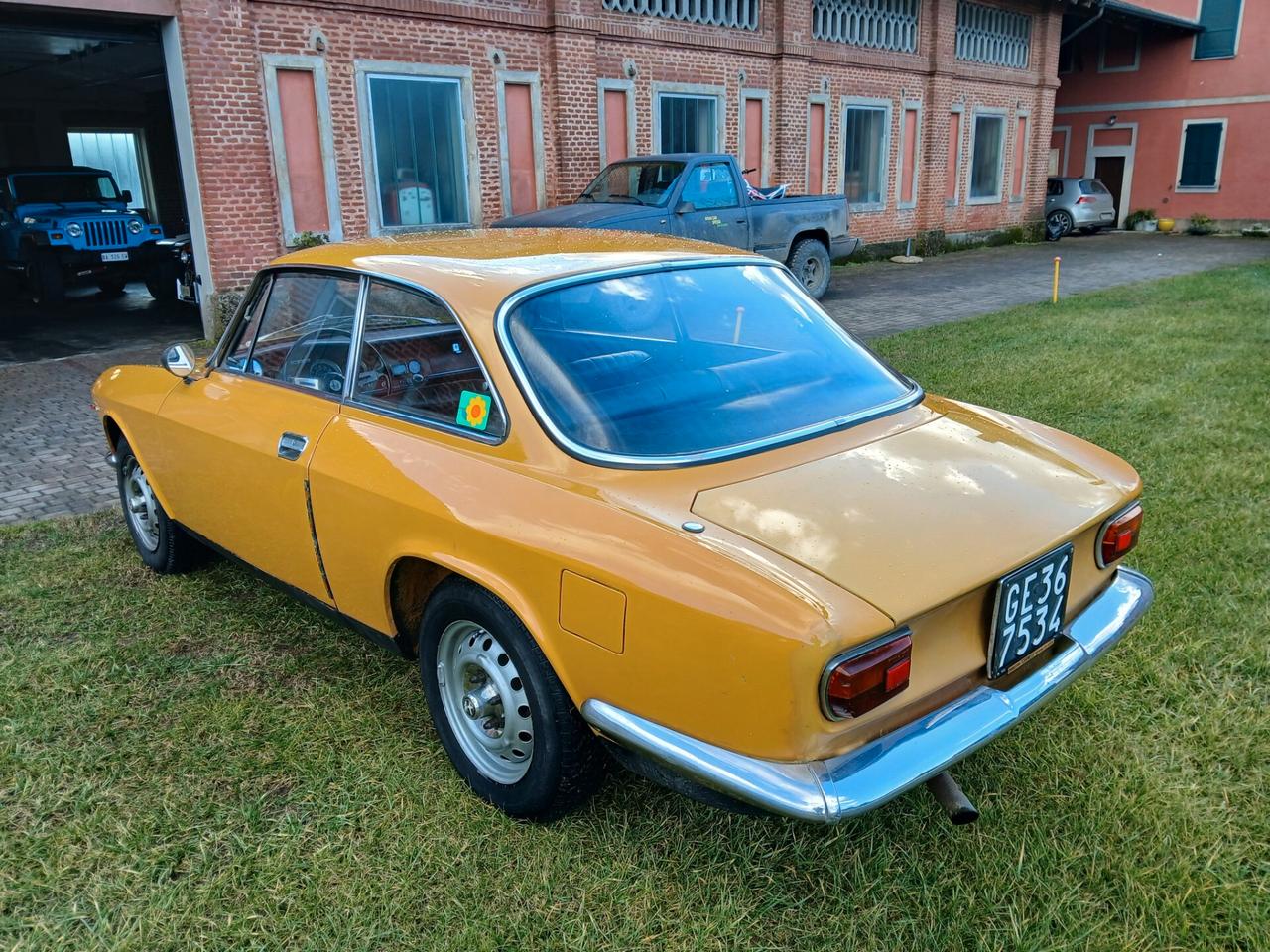 Alfa Romeo GT junior scalino prima serie