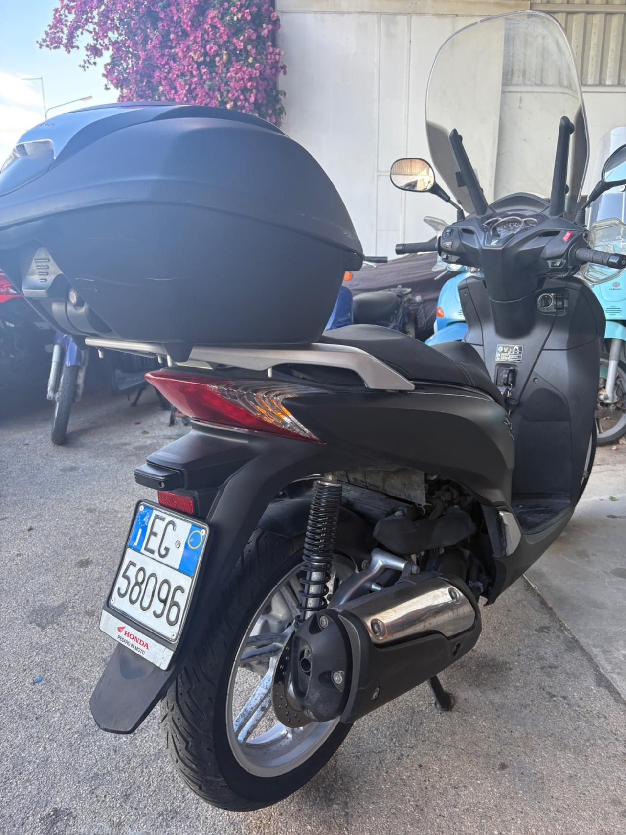 HONDA SH 300 i