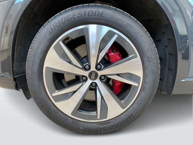 Audi Q8 e-tron Audi Q8 50 e-tron quattro
