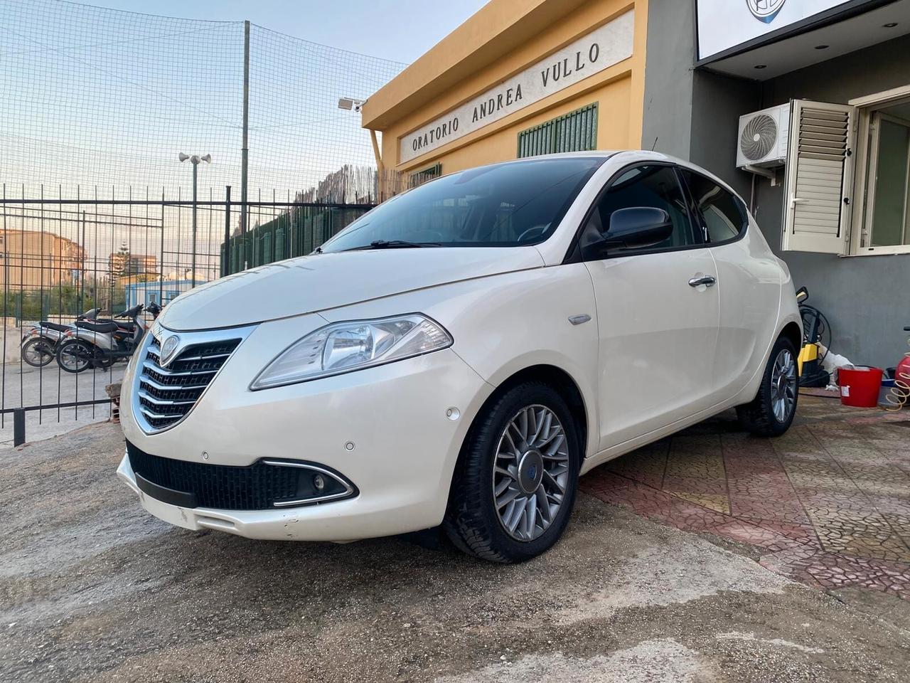 Lancia Ypsilon 1.3 MJT 16V 95 CV 5 porte S&S Platinum