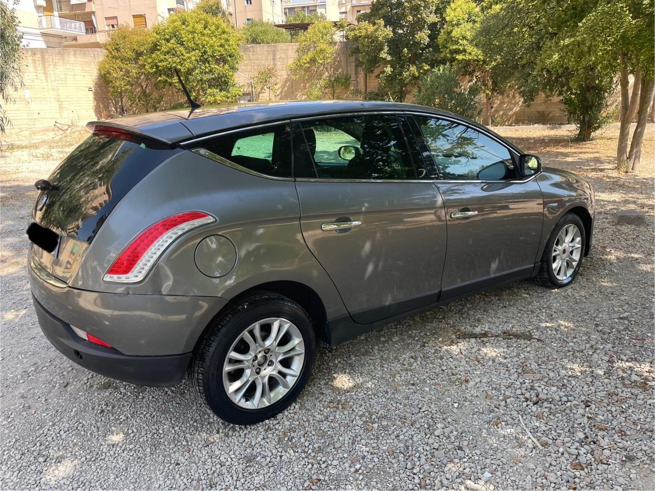 Lancia Delta 1.6 MJT DPF Gold