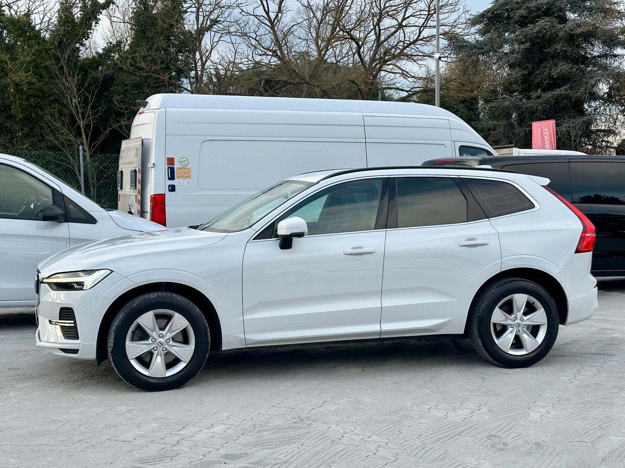Volvo XC 60 XC60 B4 (d) AWD Geartronic Momentum