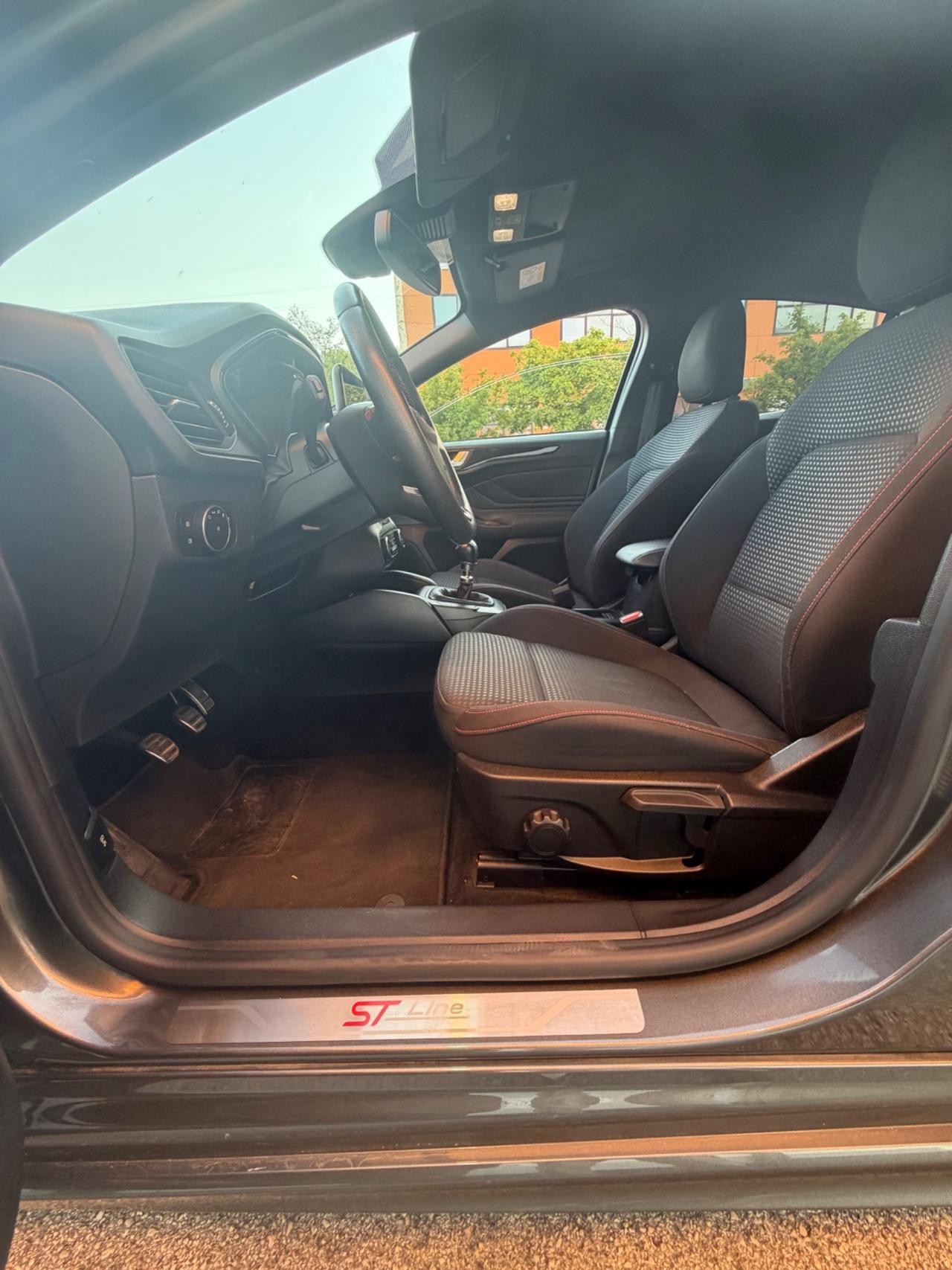 Ford Focus ST-Line GARANZIA 12/36 MESI