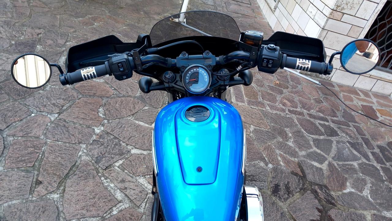 Harley-davidson sportster Nightster 975
