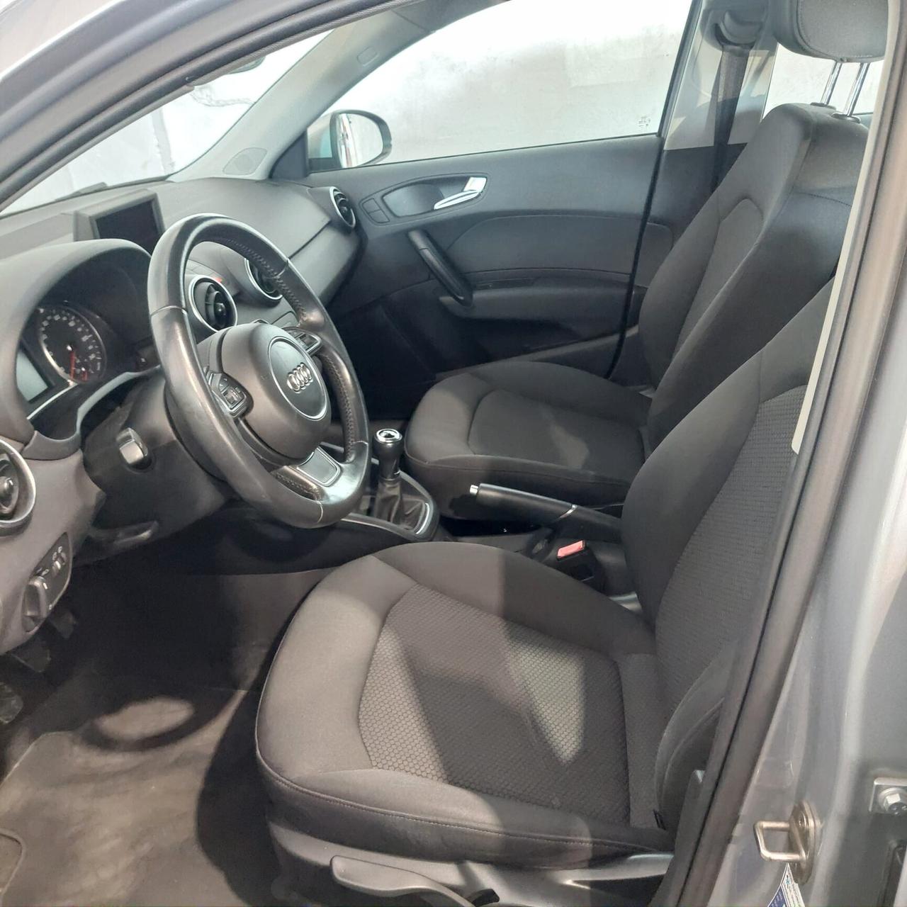 Audi A1 1.2 TFSI S line edition plus
