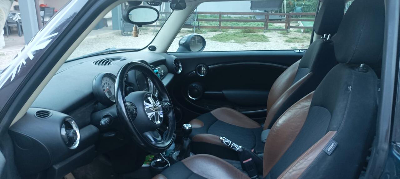 Mini 1.6 16V Cooper