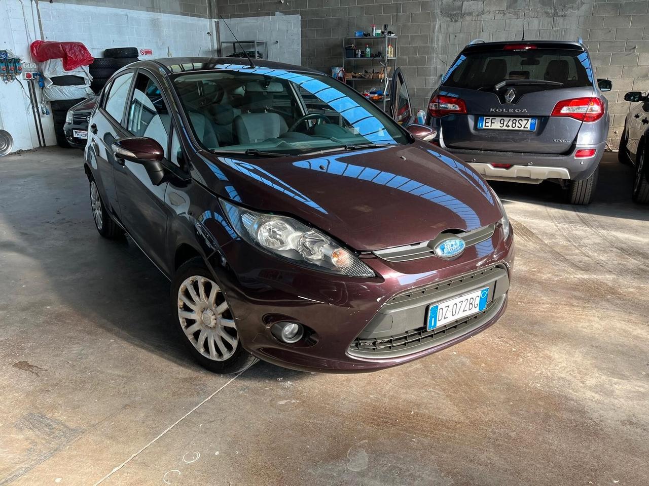 Ford fiesta 1.4benzina GpL