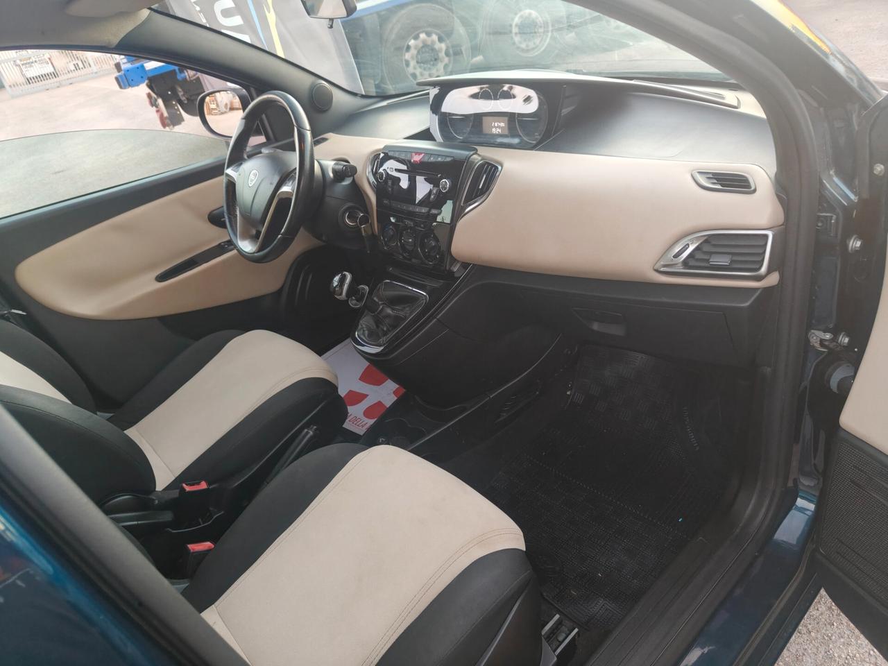 Lancia Ypsilon 1.2 5p GPL Ecochic 30th anniversary