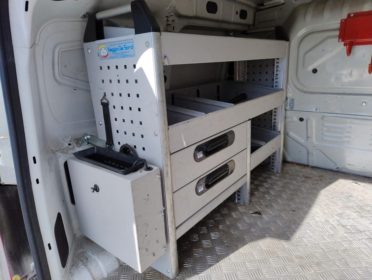 Fiat Fiorino 1.3 Mjet II Adventure 95Cv ALLESTITO