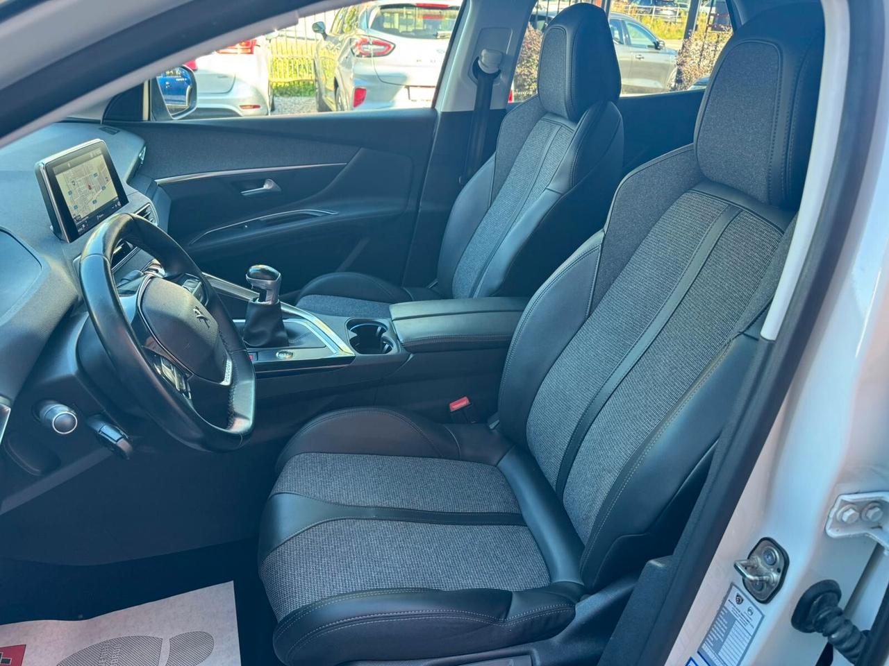 Peugeot 3008 1.2 PureTech Turbo 130 S&S Allure
