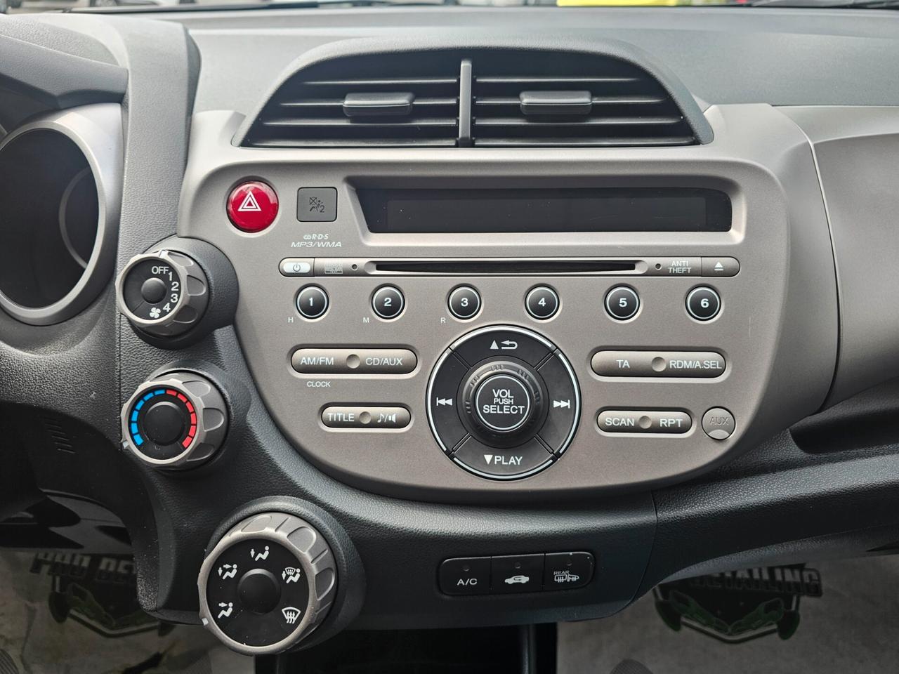 Honda Jazz 1.2 Benzina - Neopatentati