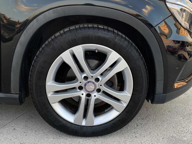MERCEDES-BENZ GLA 180 Sport